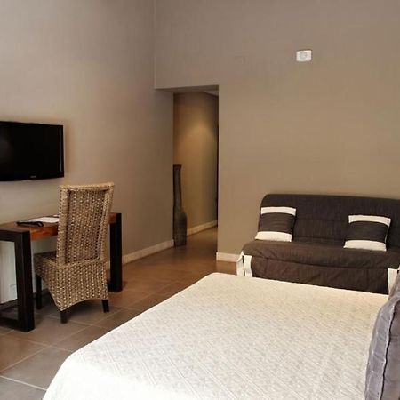 L'Hotellerie Kouros Cuers Bilik gambar