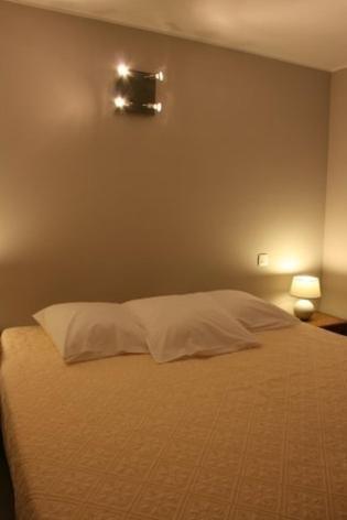 L'Hotellerie Kouros Cuers Bilik gambar